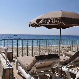 hotel-de-la-plage-le-lavandou.fr-provencehotel.com/